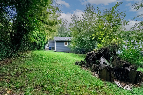 030_D853472-HDR